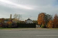 Visualisierung der neuen Windenergieanlagen in Neuengamme, vom Hauptdeich aus gesehen. (Grafik: Net OHG)