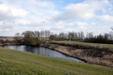 Altengammer Hafen, Schleusenleitdamm, Elbwiesen