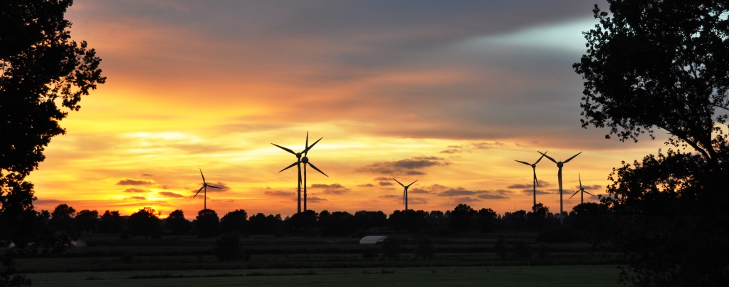 WKA Neuengamme; Blick vom Hauptdeich Richtung KZ-Gedenkstätte WKA Neuengamme; Blick vom Hauptdeich Richtung KZ-Gedenkstätte