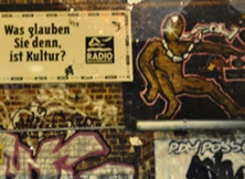 Die schöne Wand am Waschhaus, Potsdam, ca. 1997 (nach einem Foto von Constantin Harazim) Die schöne Wand am Waschhaus, Potsdam, ca. 1997 (nach einem Foto von Constantin Harazim)