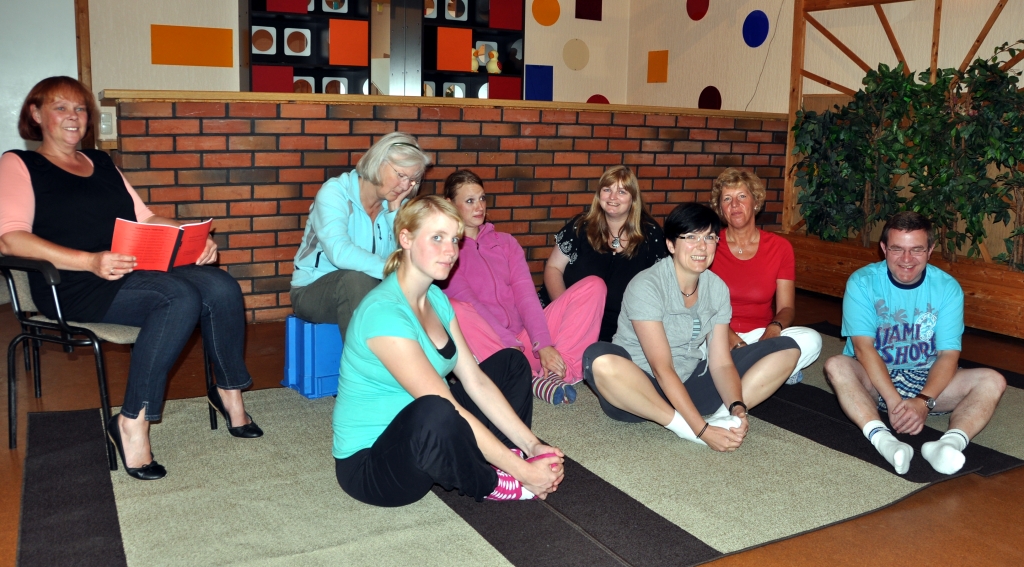 Die Theatergruppe der »LT Frohsinn« bei der Probe in der Sektbar Theatergruppe der »LT Frohsinn« bei der Probe in der Sektbar